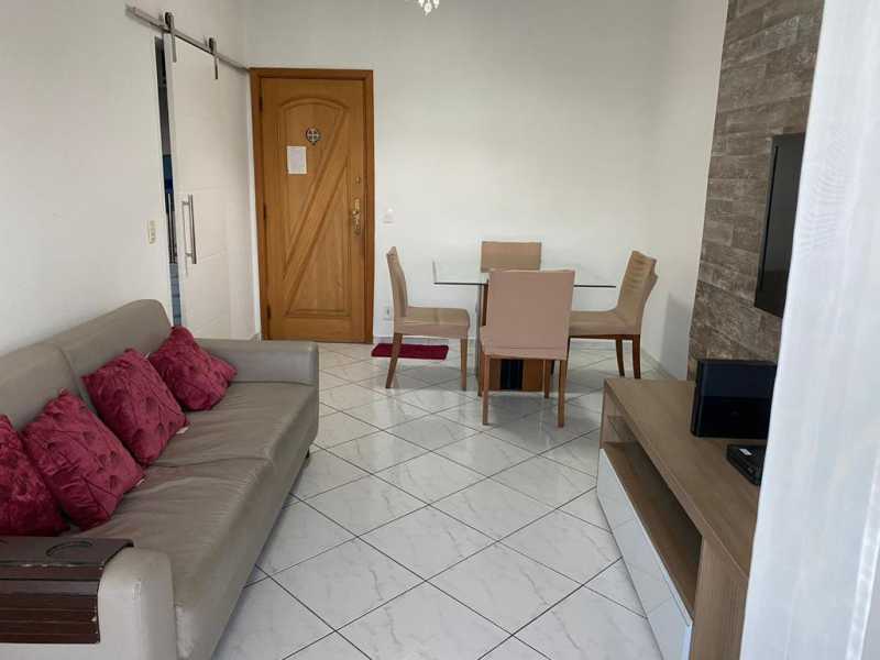 Apartamento à venda com 2 quartos, 63m² - Foto 2