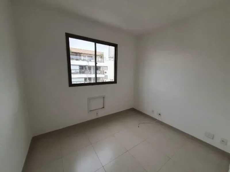 Apartamento à venda com 2 quartos, 67m² - Foto 11