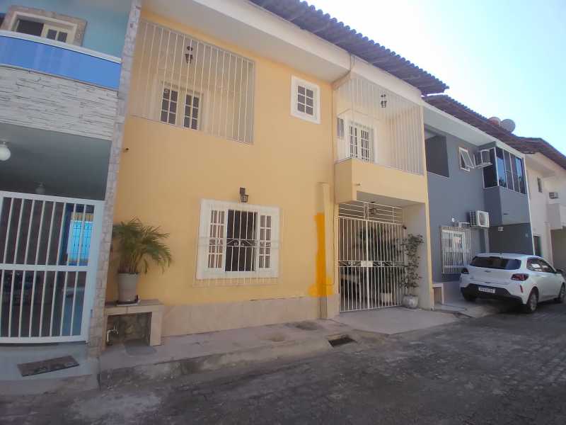 Casa de Vila à venda com 3 quartos, 90m² - Foto 1