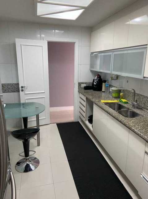 Apartamento à venda com 3 quartos, 201m² - Foto 10