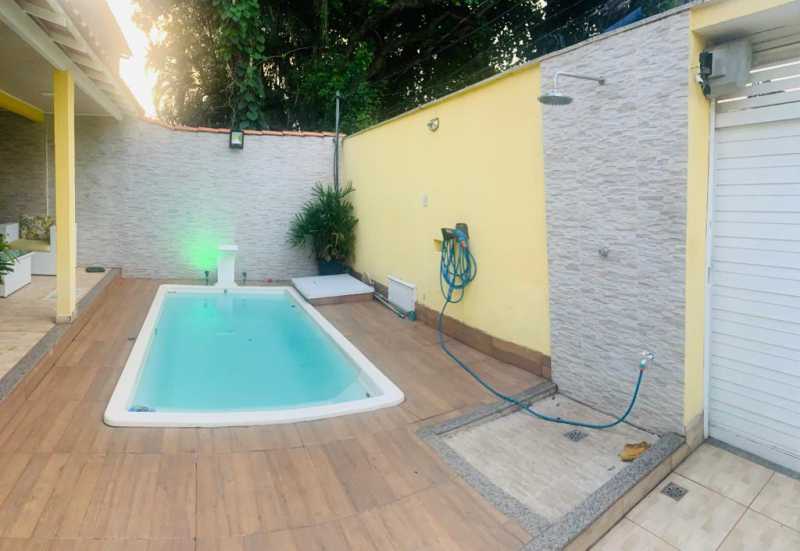 Casa de Condomínio à venda com 4 quartos, 270m² - Foto 4