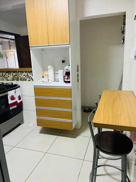 Casa de Condomínio à venda com 4 quartos, 270m² - Foto 15