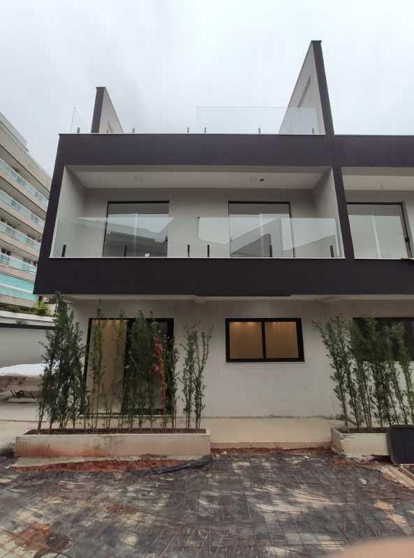 Casa de Condomínio à venda com 4 quartos, 230m² - Foto 4