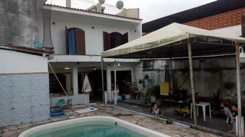 Casa de Condomínio à venda com 4 quartos, 200m² - Foto 3