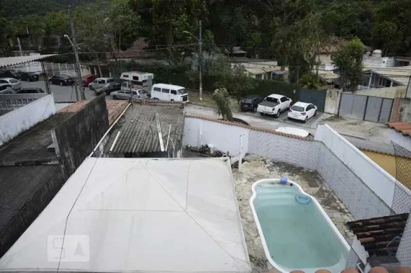 Casa de Condomínio à venda com 4 quartos, 200m² - Foto 1