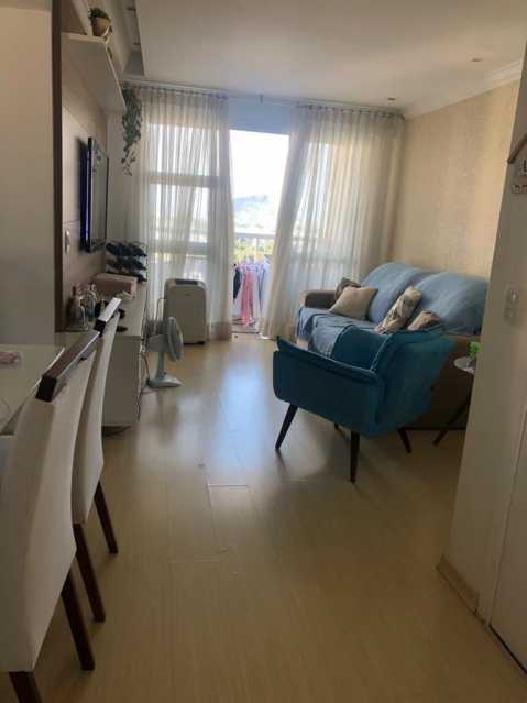 Apartamento à venda com 2 quartos, 73m² - Foto 2