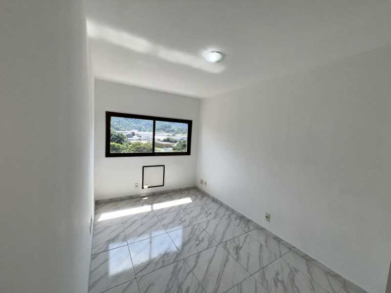 Apartamento à venda com 4 quartos, 96m² - Foto 17