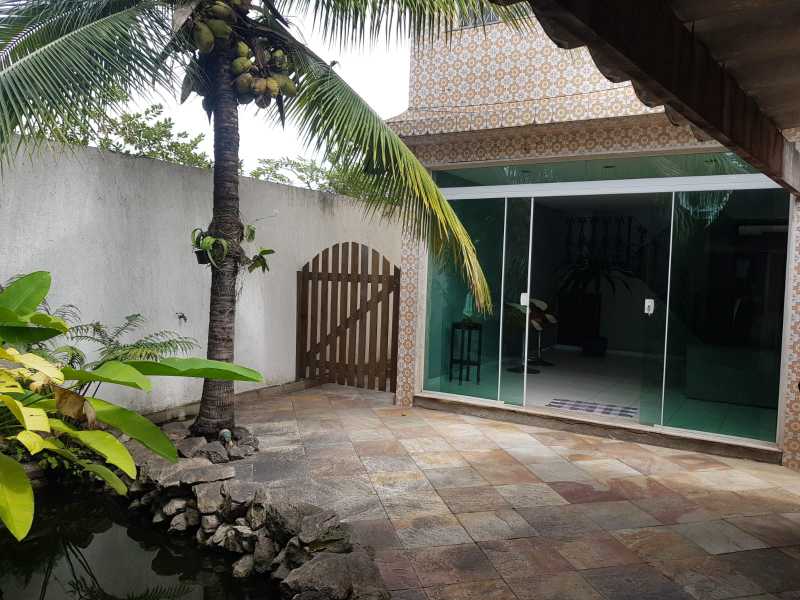 Casa à venda com 3 quartos, 231m² - Foto 26