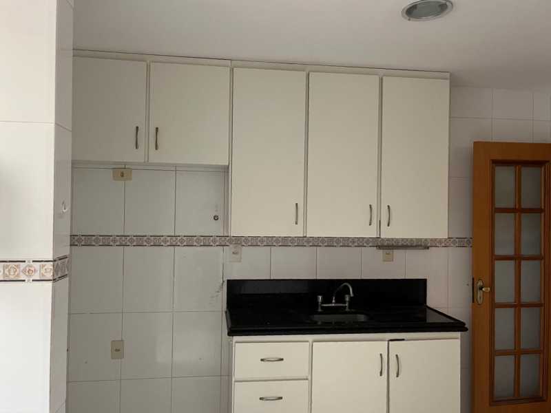 Apartamento à venda com 3 quartos, 98m² - Foto 8