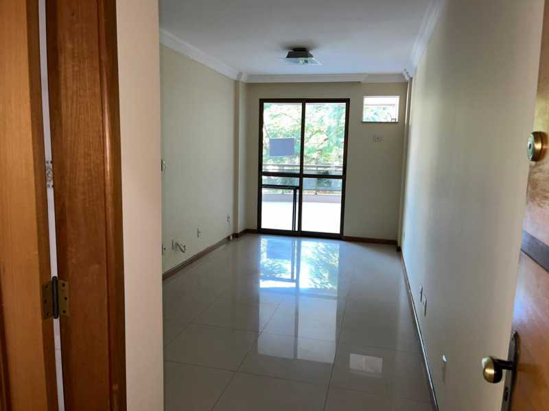 Apartamento à venda com 3 quartos, 98m² - Foto 6