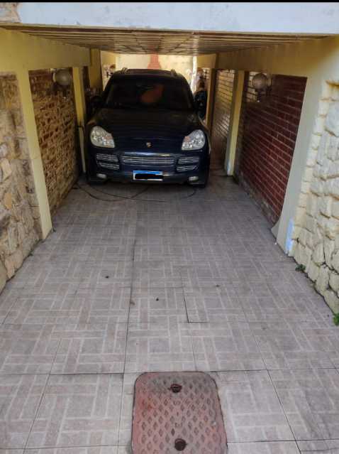 Casa de Condomínio à venda com 4 quartos, 195m² - Foto 2