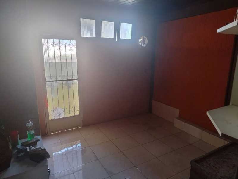 Casa de Condomínio à venda com 4 quartos, 195m² - Foto 9