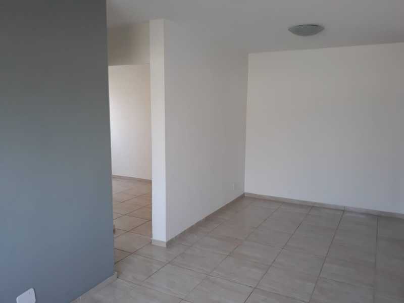 Apartamento à venda com 2 quartos, 58m² - Foto 2