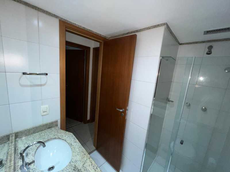 Apartamento à venda com 2 quartos, 70m² - Foto 10