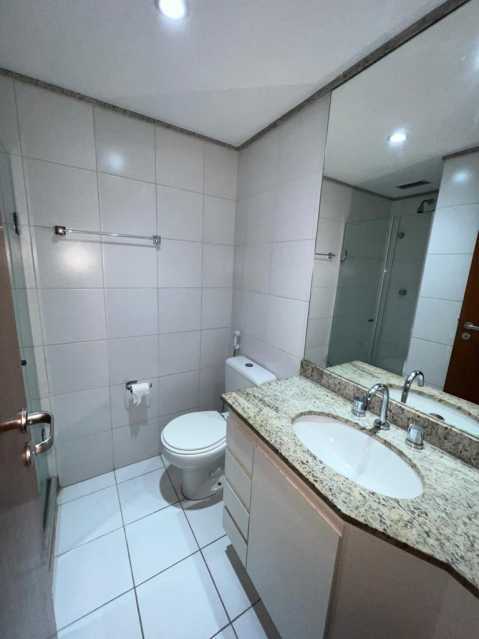 Apartamento à venda com 2 quartos, 70m² - Foto 16