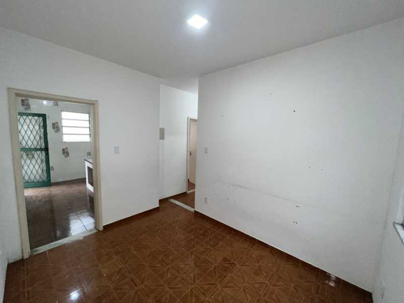 Casa à venda com 2 quartos, 150m² - Foto 6