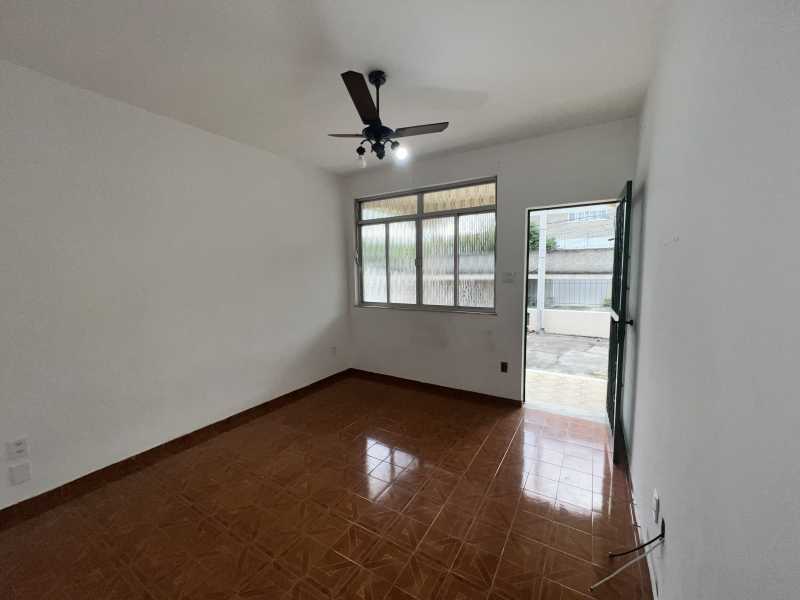 Casa à venda com 2 quartos, 150m² - Foto 4