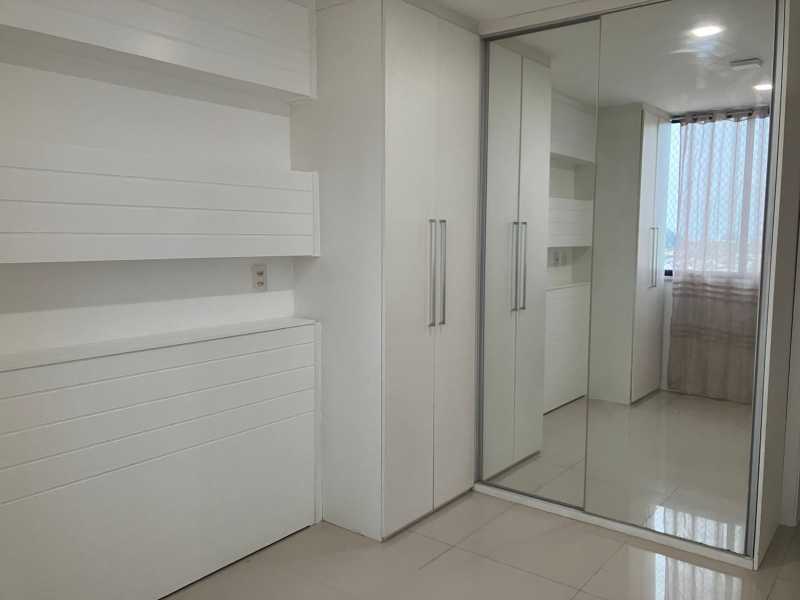 Cobertura à venda com 3 quartos, 200m² - Foto 15