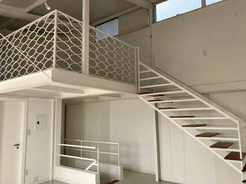 Cobertura à venda com 3 quartos, 200m² - Foto 3