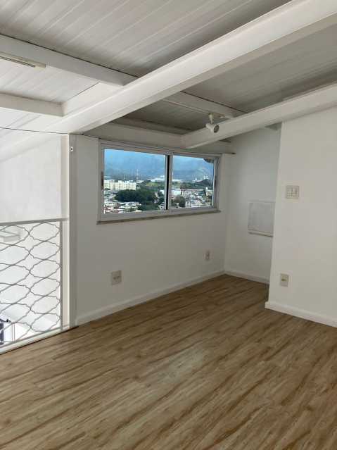 Cobertura à venda com 3 quartos, 200m² - Foto 5