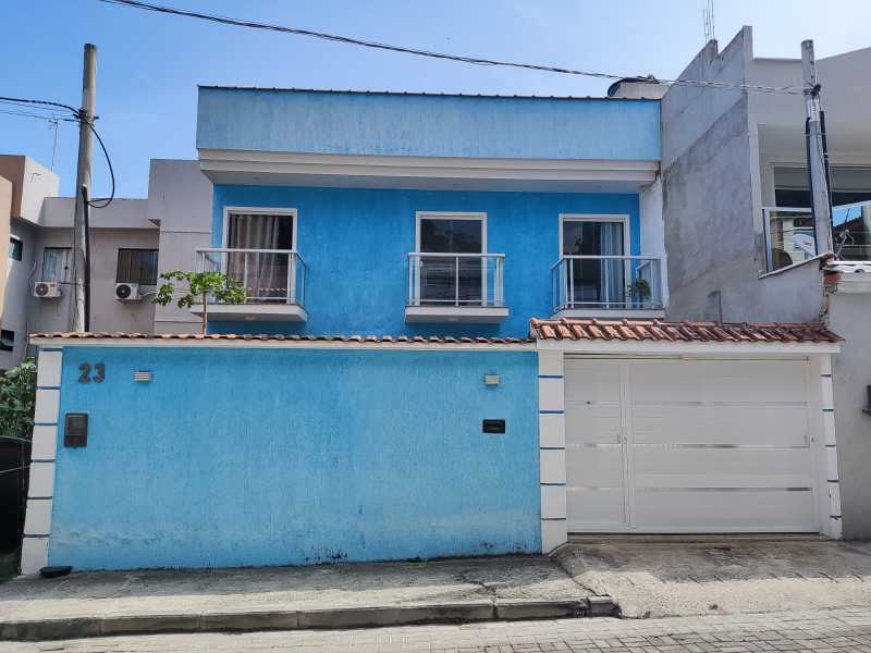 Casa de Condomínio à venda com 3 quartos, 150m² - Foto 1