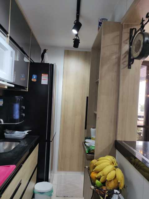 Apartamento à venda com 2 quartos, 70m² - Foto 11