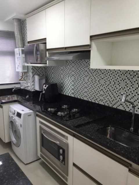 Apartamento à venda com 2 quartos, 60m² - Foto 13