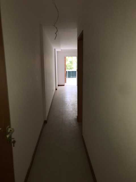 Apartamento à venda com 3 quartos, 110m² - Foto 2