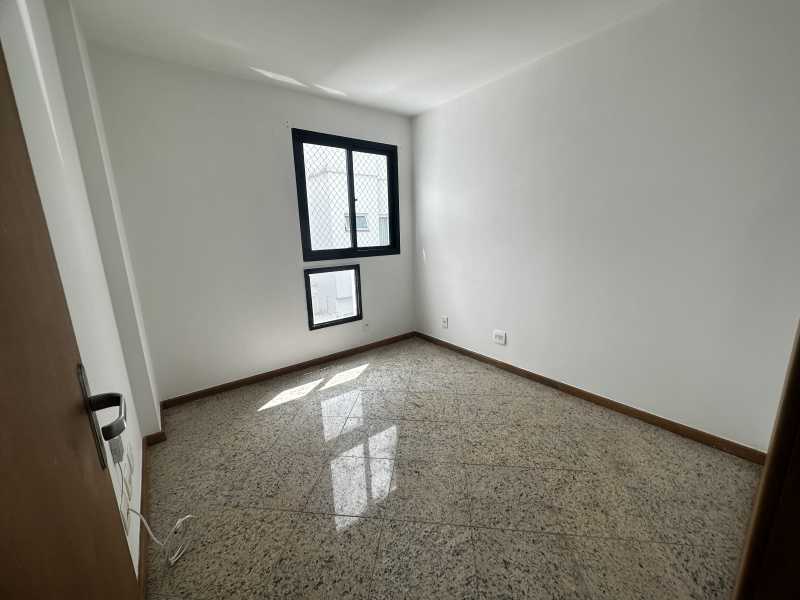 Apartamento à venda com 3 quartos, 130m² - Foto 9