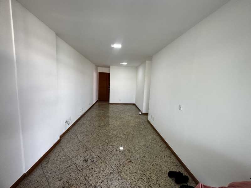 Apartamento à venda com 3 quartos, 130m² - Foto 4