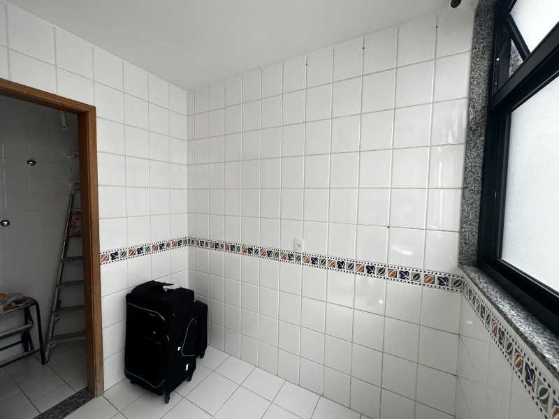 Apartamento à venda com 3 quartos, 130m² - Foto 16