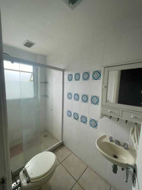 Casa de Condomínio à venda com 4 quartos, 250m² - Foto 12