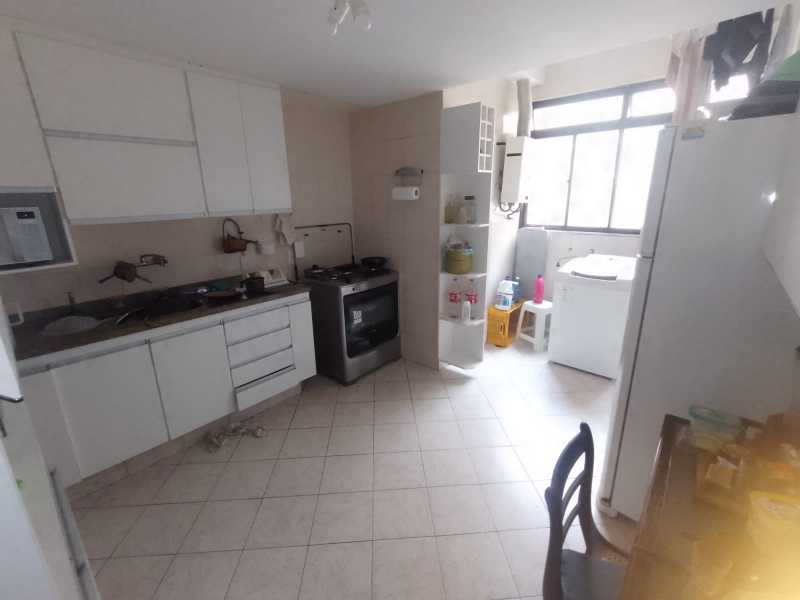 Apartamento à venda com 2 quartos, 106m² - Foto 10