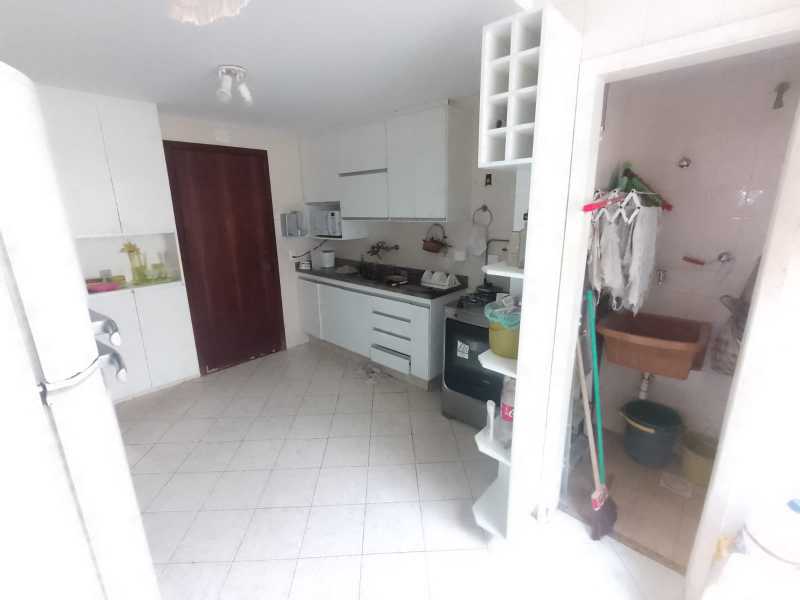 Apartamento à venda com 2 quartos, 106m² - Foto 11