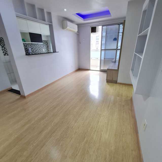 Apartamento à venda com 2 quartos, 46m² - Foto 4