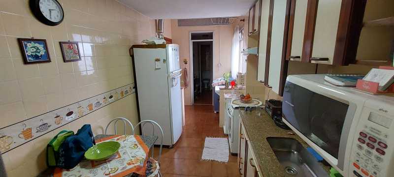 Apartamento à venda com 3 quartos, 92m² - Foto 13