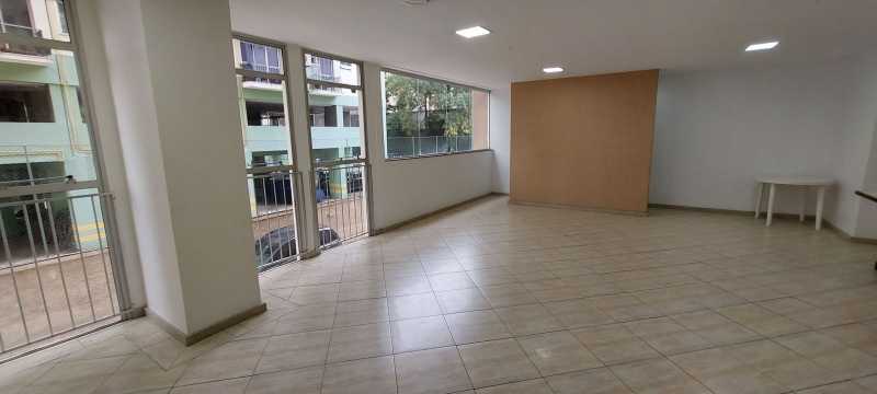 Apartamento à venda com 3 quartos, 92m² - Foto 3