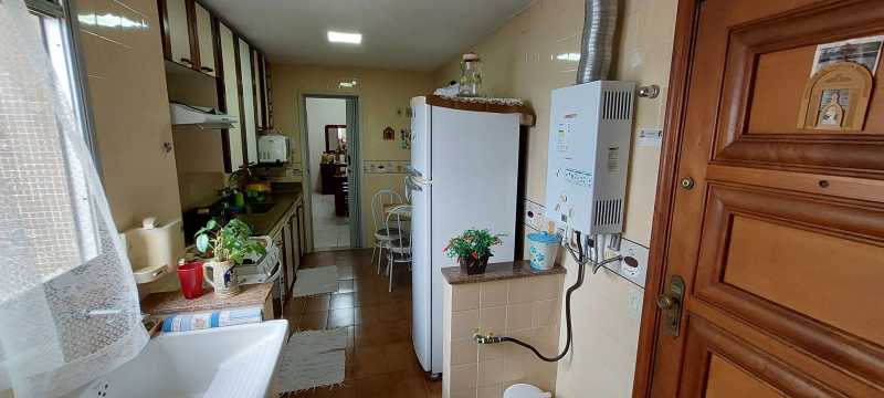 Apartamento à venda com 3 quartos, 92m² - Foto 17