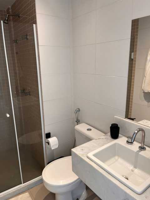 Apartamento à venda com 2 quartos, 70m² - Foto 25