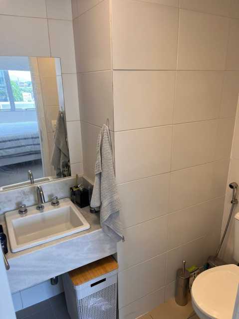 Apartamento à venda com 2 quartos, 70m² - Foto 29