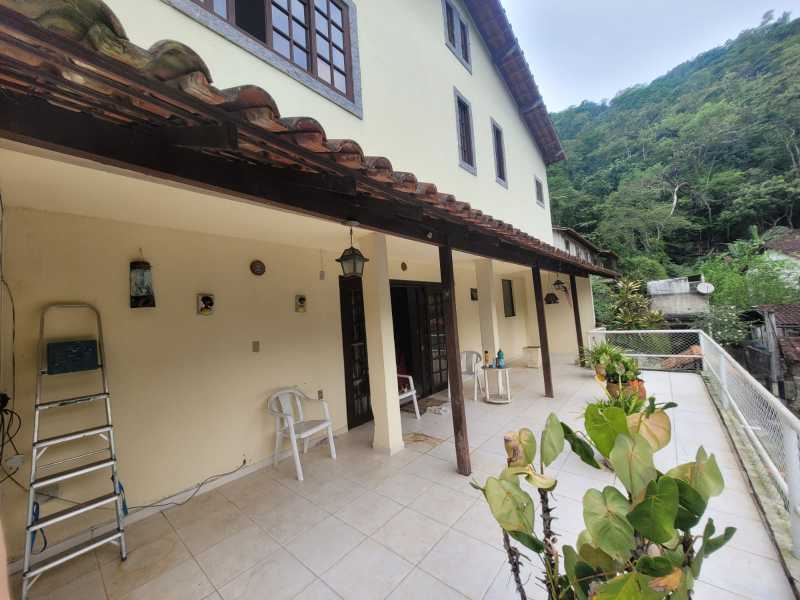 Casa à venda com 5 quartos, 310m² - Foto 12