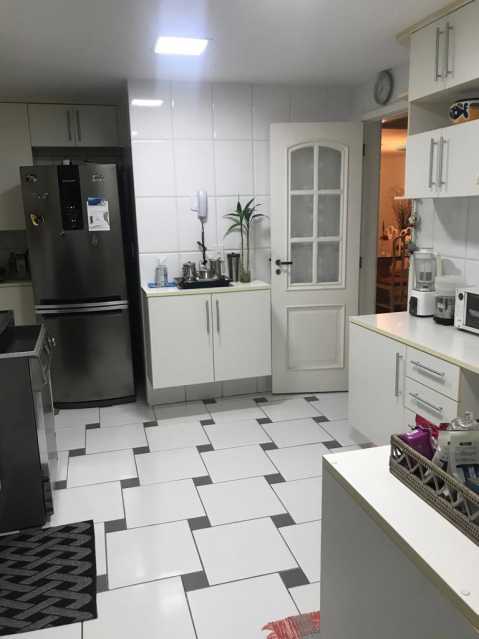 Cobertura à venda com 3 quartos, 249m² - Foto 16