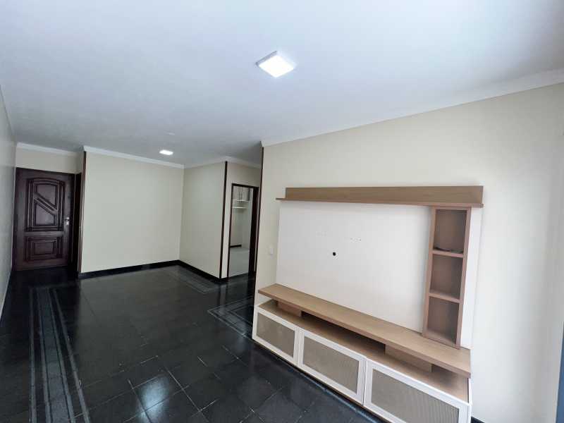 Apartamento à venda com 2 quartos, 120m² - Foto 2