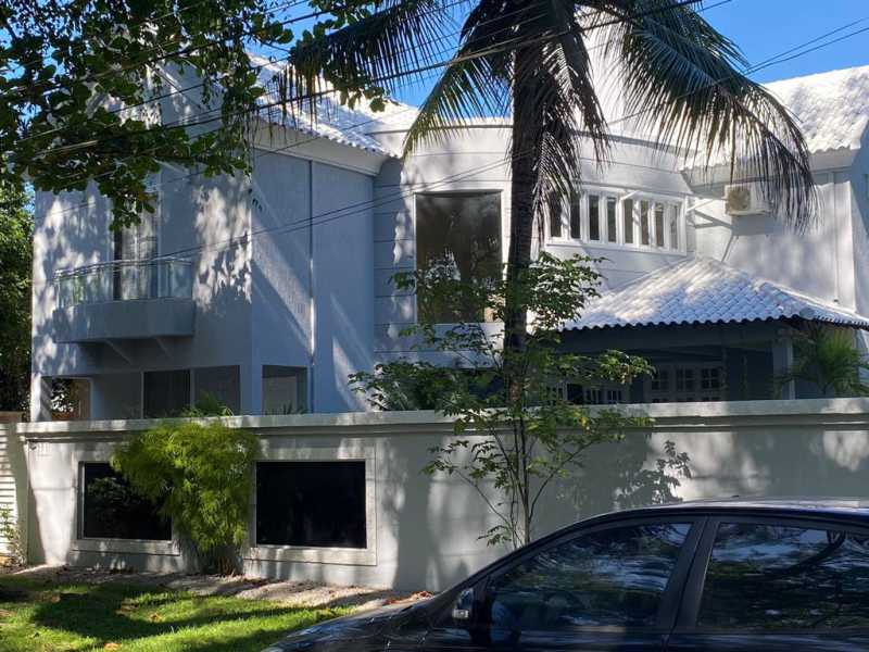 Casa de Condomínio à venda com 8 quartos, 1000m² - Foto 2