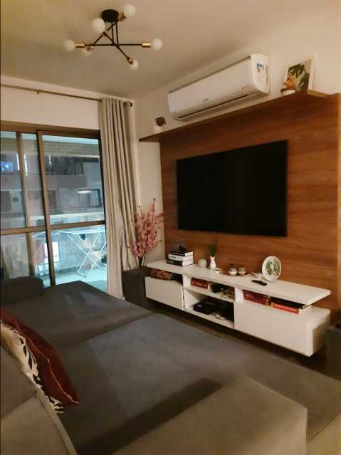 Apartamento à venda com 2 quartos, 75m² - Foto 7