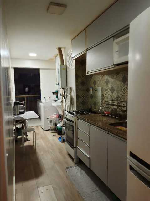 Apartamento à venda com 2 quartos, 75m² - Foto 13