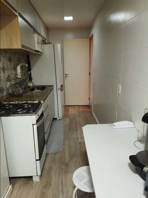 Apartamento à venda com 2 quartos, 75m² - Foto 12