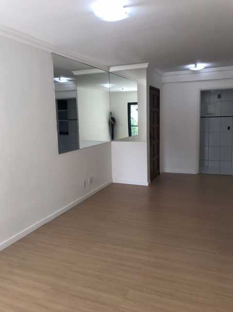 Apartamento à venda com 2 quartos, 63m² - Foto 9