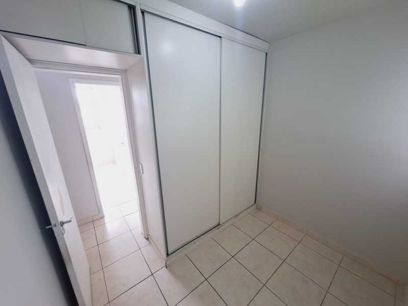 Apartamento à venda com 3 quartos, 70m² - Foto 13