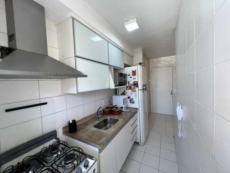 Apartamento à venda com 2 quartos, 60m² - Foto 22